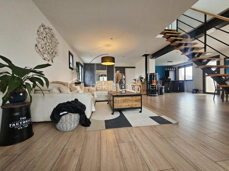 Maison - 140 m² - 4 pièces