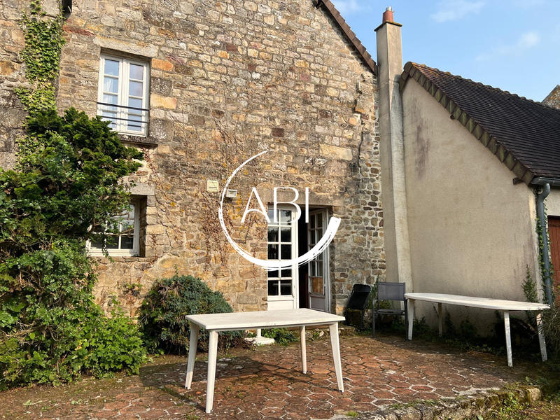 Maison ancienne - 258 m² - 9 pièces