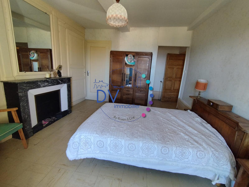 Maison ancienne - 350 m² - 15 pièces