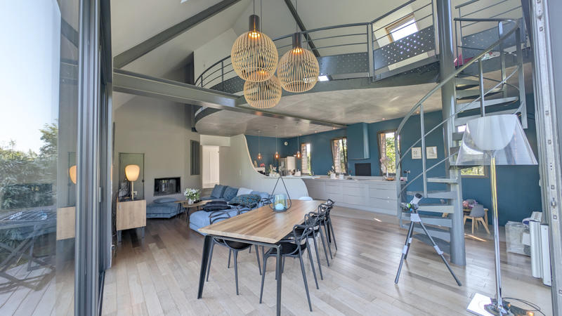 Maison - 208 m² - 5 pièces