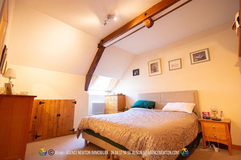 Maison - 227 m² - 10 pièces