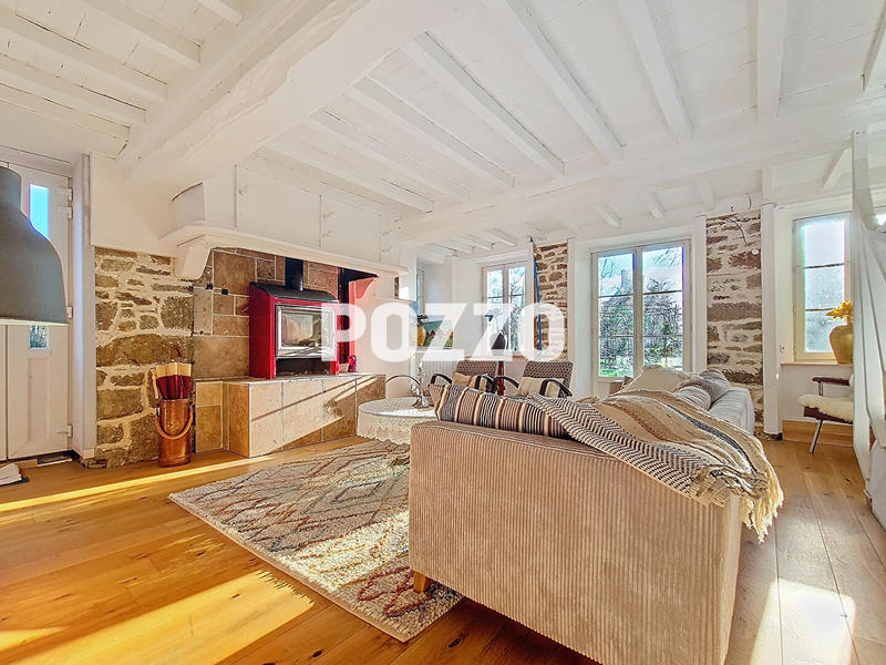 Maison - 224 m² - 8 pièces