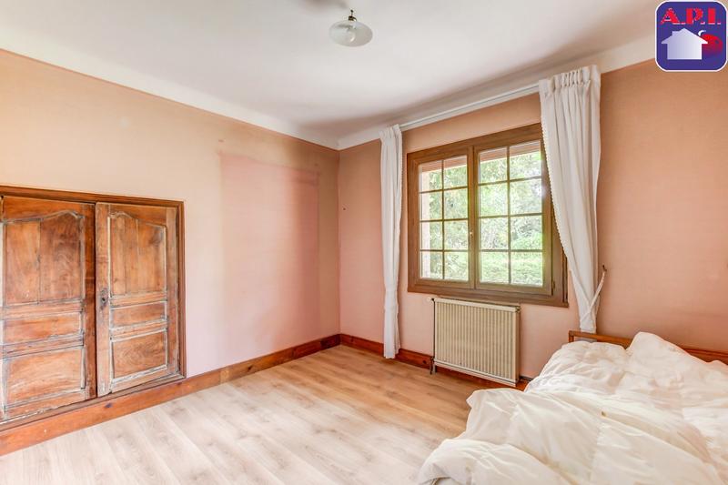 Maison - 216 m² - 7 pièces