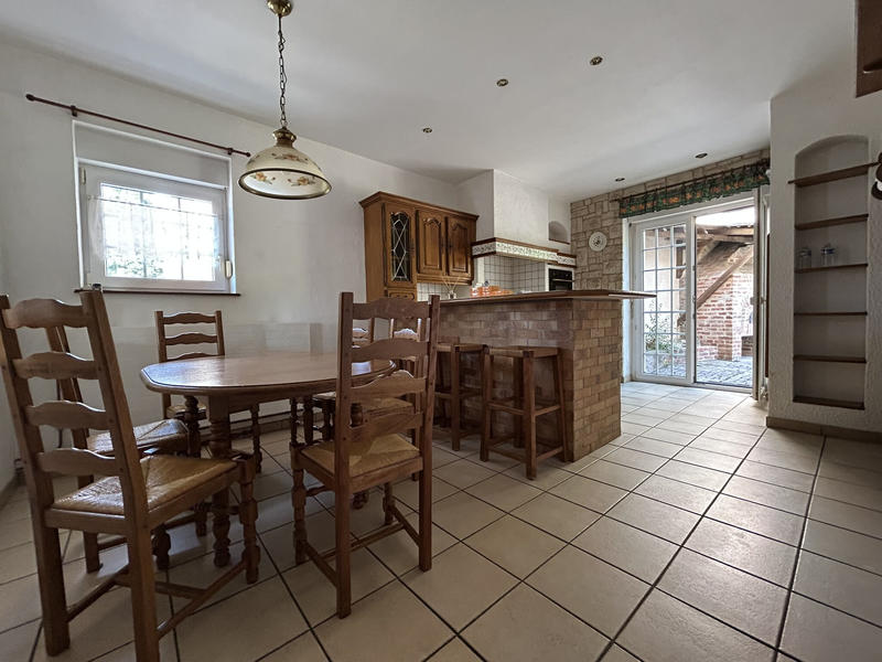 Maison - 227 m² - 6 pièces