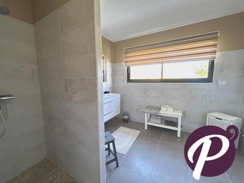 Maison - 183 m² - 5 pièces