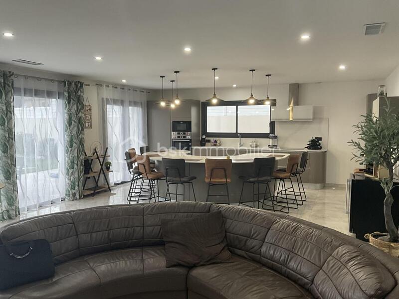 Maison - 120 m² - 4 pièces