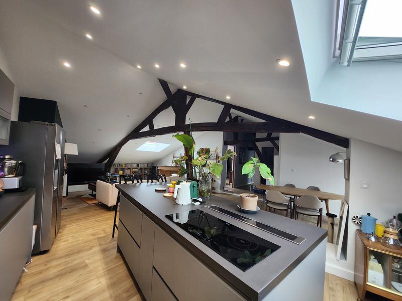 Appartement - 96 m² - 5 pièces