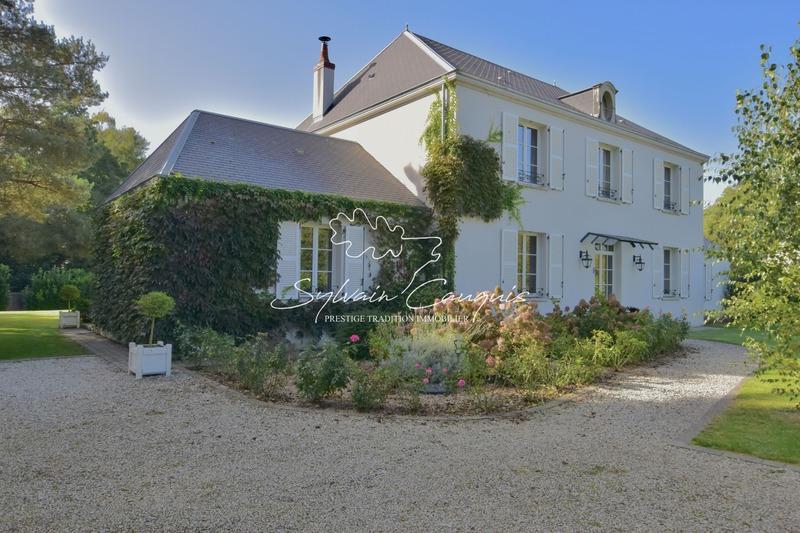 Maison bourgeoise - 270 m² - 9 pièces