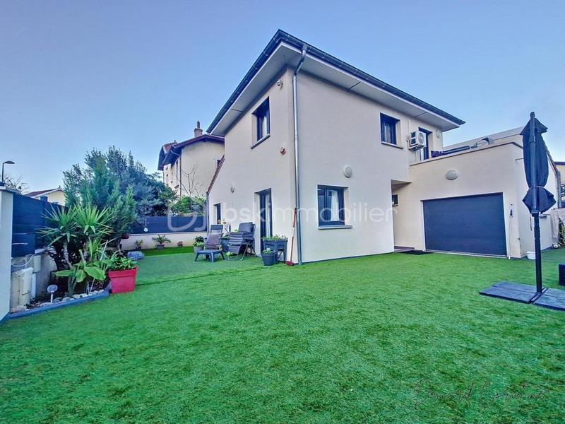 Maison - 114 m² - 4 pièces