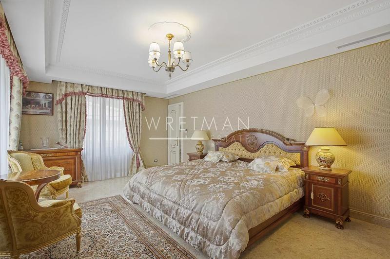 Villa - 700 m² - 15 pièces