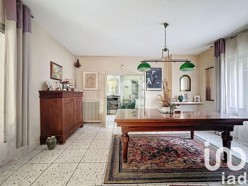 Maison - 300 m² - 9 pièces