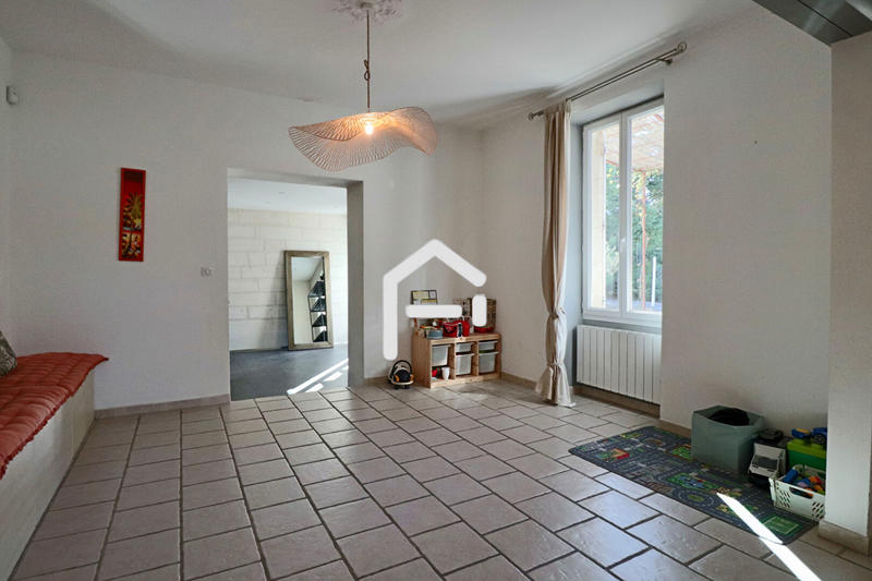Maison - 259 m² - 8 pièces