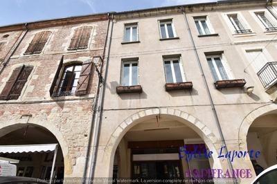 Appartement - 256 m² - 11 pièces