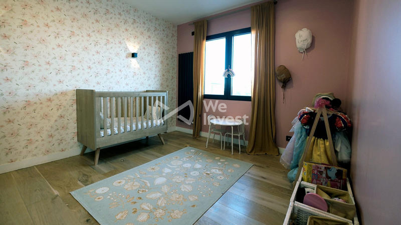 Maison contemporaine - 266 m² - 8 pièces