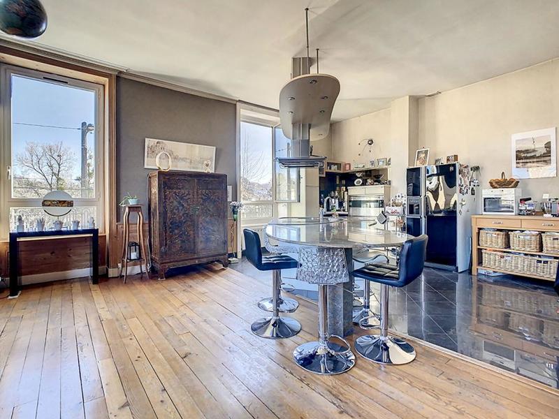 Demeure - 310 m² - 8 pièces