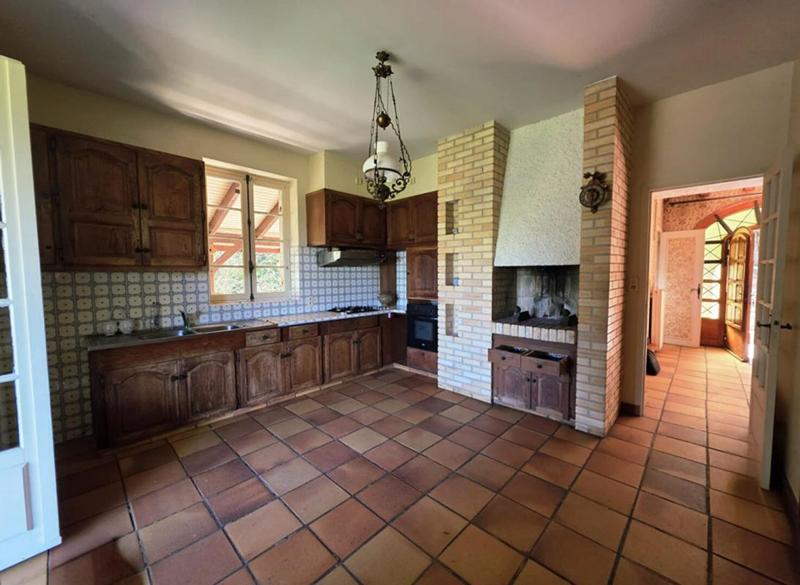 Maison - 235 m² - 4 pièces