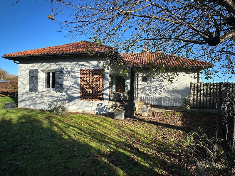 Propriété - 220 m² - 7 pièces