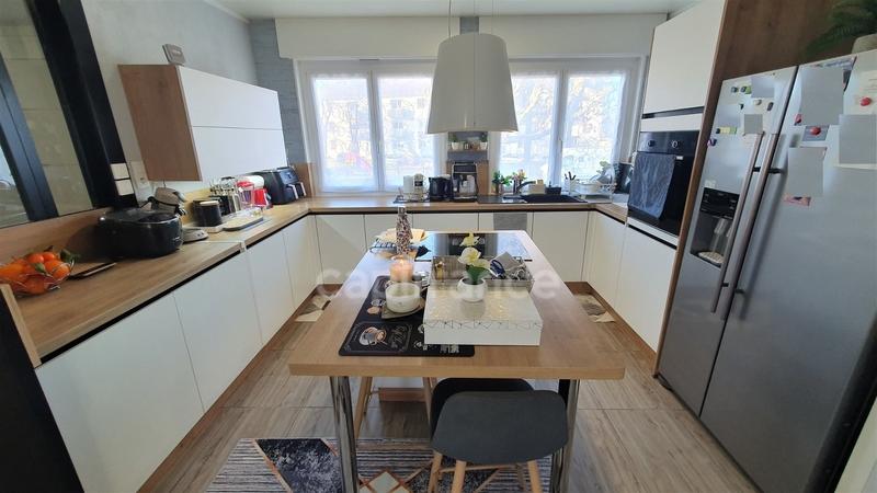 Maison - 151 m² - 6 pièces