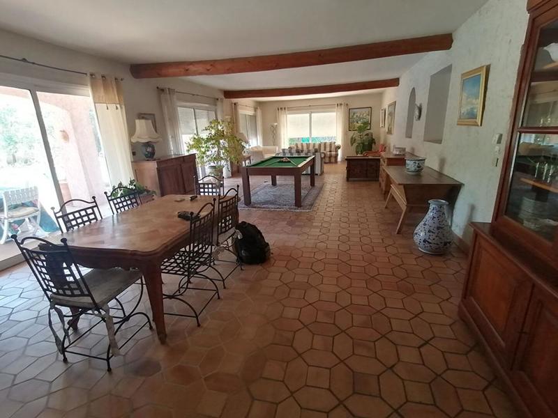 Maison - 328 m² - 7 pièces
