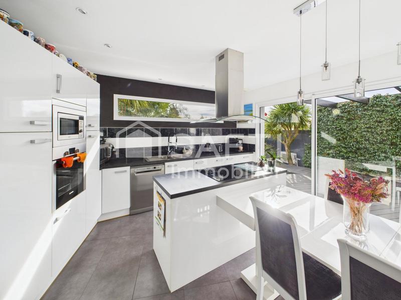 Maison - 147 m² - 5 pièces