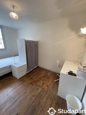 Chambre - 11 m² - 1 pièce