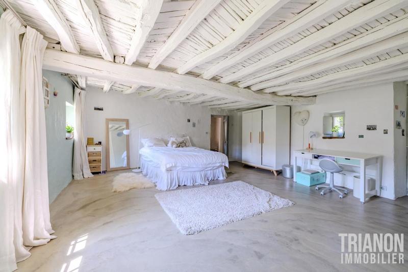 Propriété - 340 m² - 7 pièces