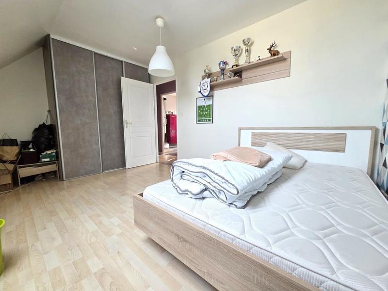 Pavillon - 165 m² - 9 pièces