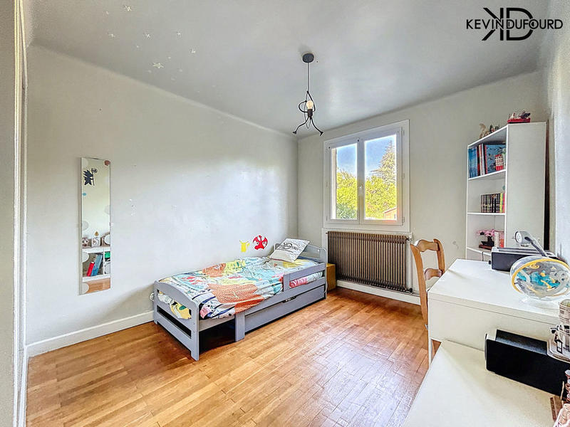 Maison - 175 m² - 9 pièces