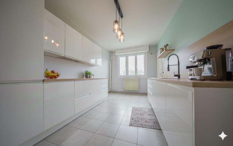 Appartement - 82 m² - 3 pièces