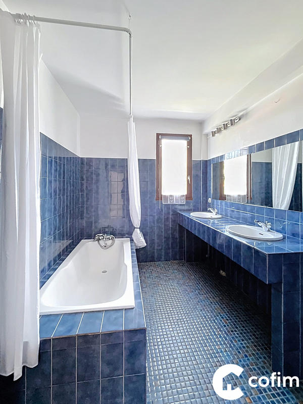 Maison - 104 m² - 4 pièces