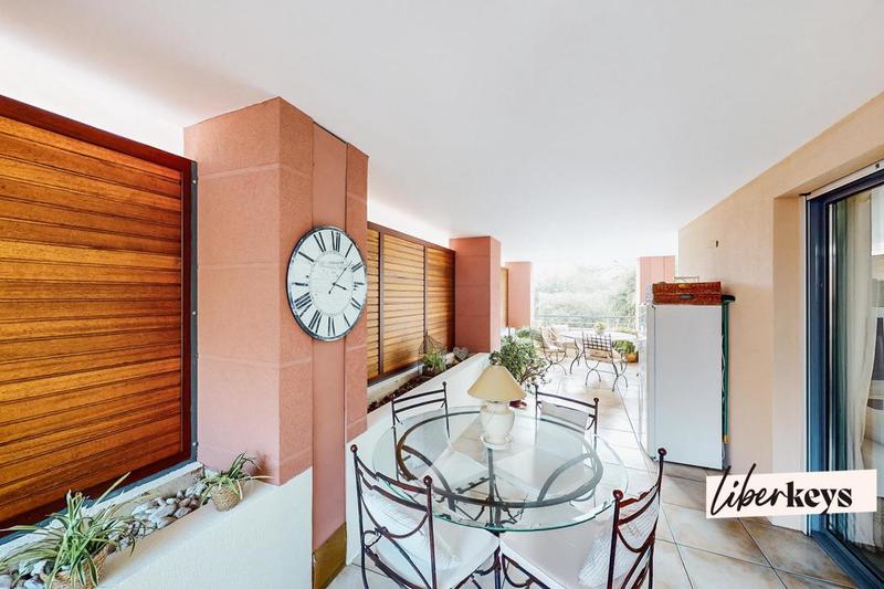 Appartement - 96 m² - 4 pièces