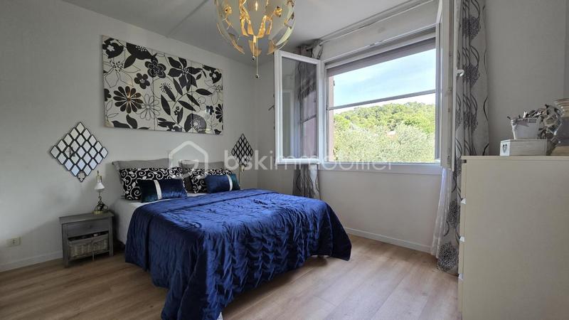 Maison traditionnelle - 144 m² - 7 pièces