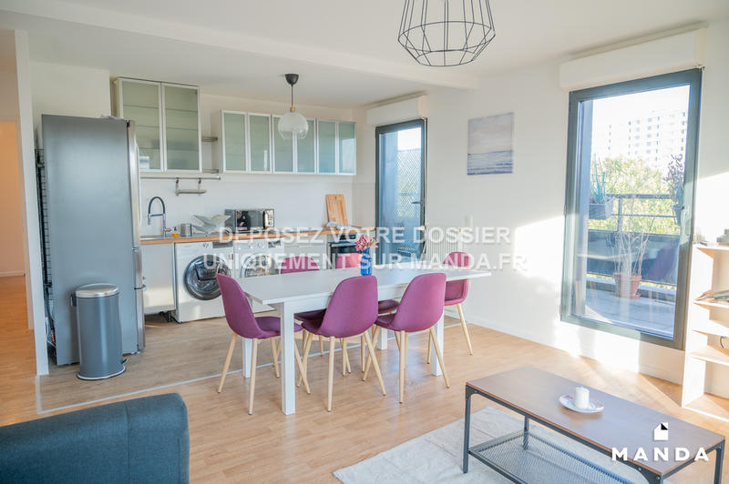 Chambre - 9 m² - 5 pièces