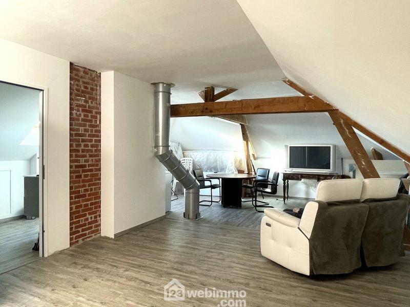 Maison - 280 m² - 10 pièces