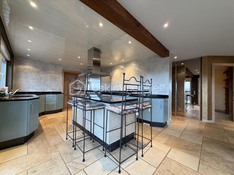 Maison traditionnelle - 131 m² - 5 pièces