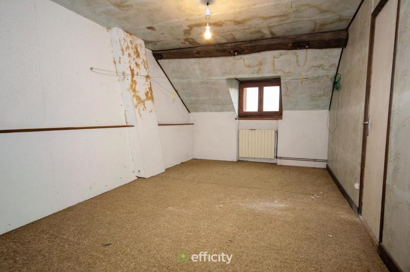 Maison - 93 m² - 5 pièces