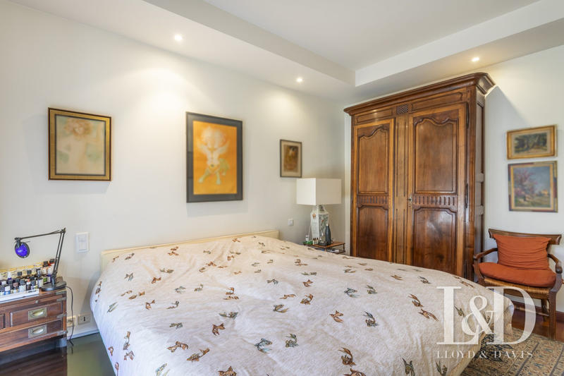 Viager - Appartement - 151 m² - 5 pièces