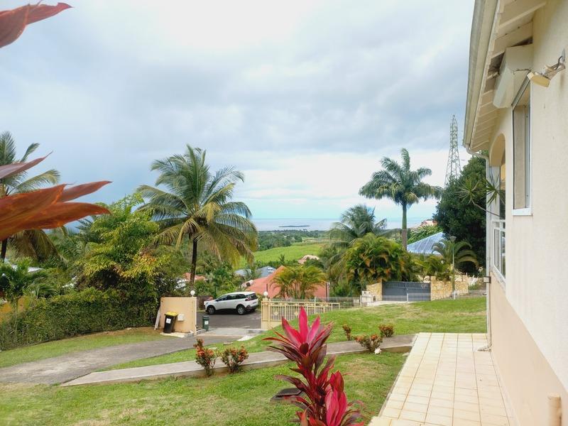 Maison - 96 m² - 4 pièces