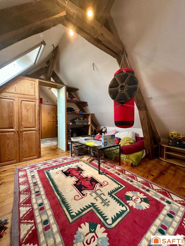 Maison - 228 m² - 7 pièces