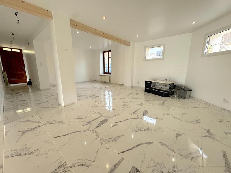 Maison - 142 m² - 6 pièces