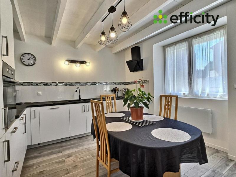 Maison - 92 m² - 5 pièces