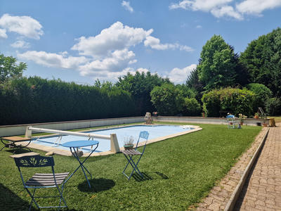 Maison - 268 m² - 7 pièces