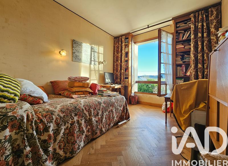 Maison - 185 m² - 7 pièces