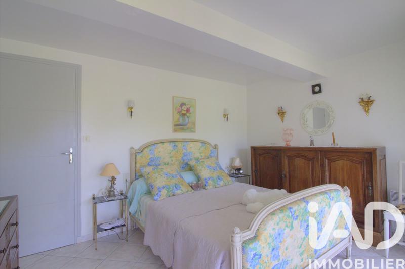 Maison - 210 m² - 7 pièces