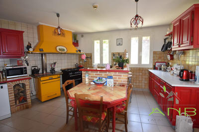 Maison - 263 m² - 10 pièces