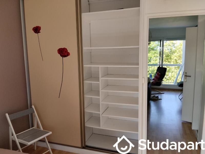 Chambre - 14 m² - 1 pièce