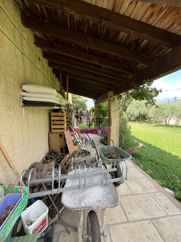 Maison traditionnelle - 203 m² - 8 pièces