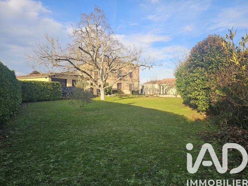 Maison - 280 m² - 8 pièces