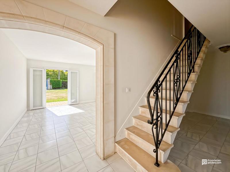 Maison - 177 m² - 6 pièces