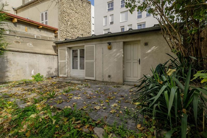 Studio - 25 m² - 1 pièce